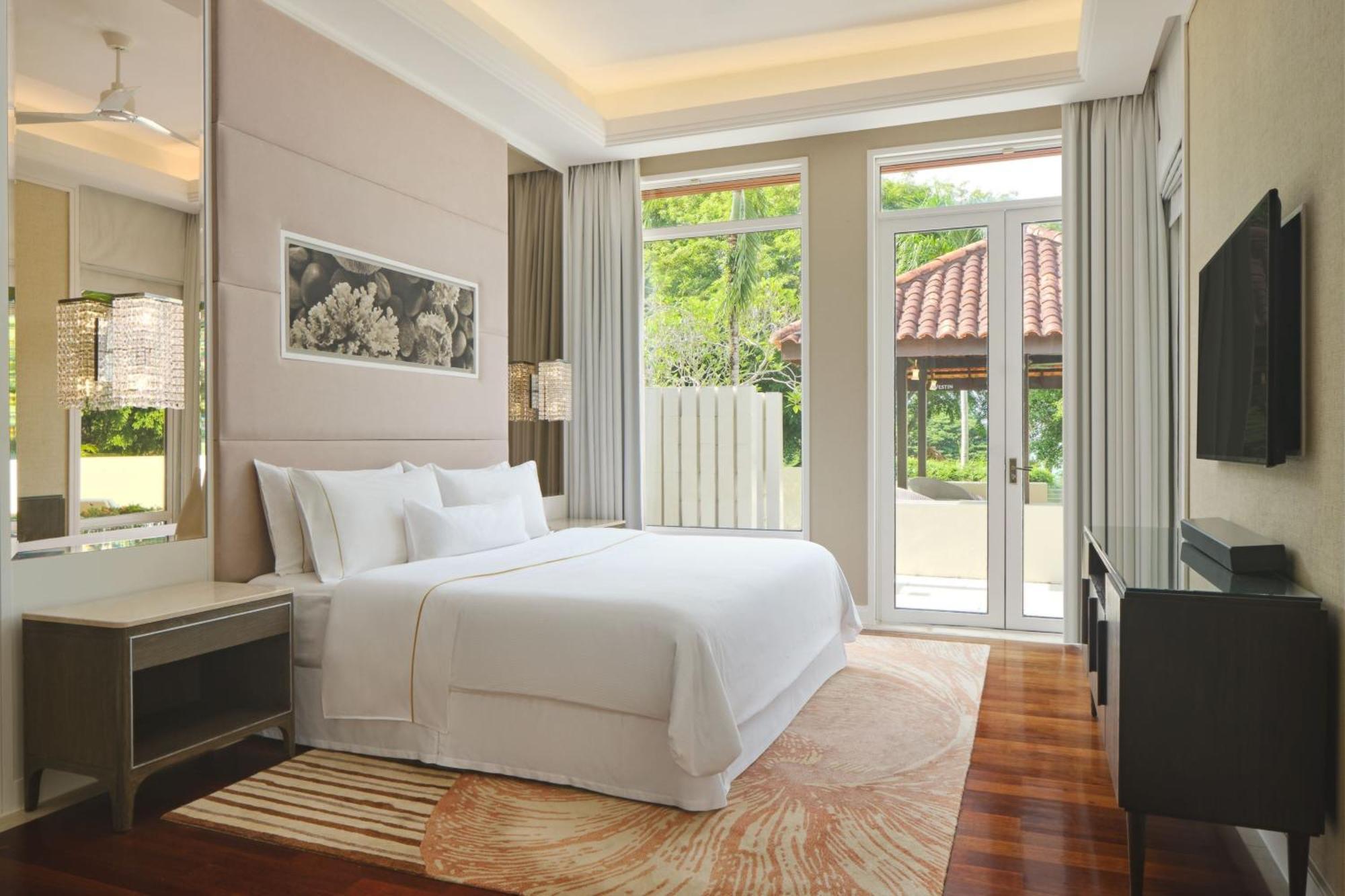 Two-Bedroom Villa One King Two Twin Beds