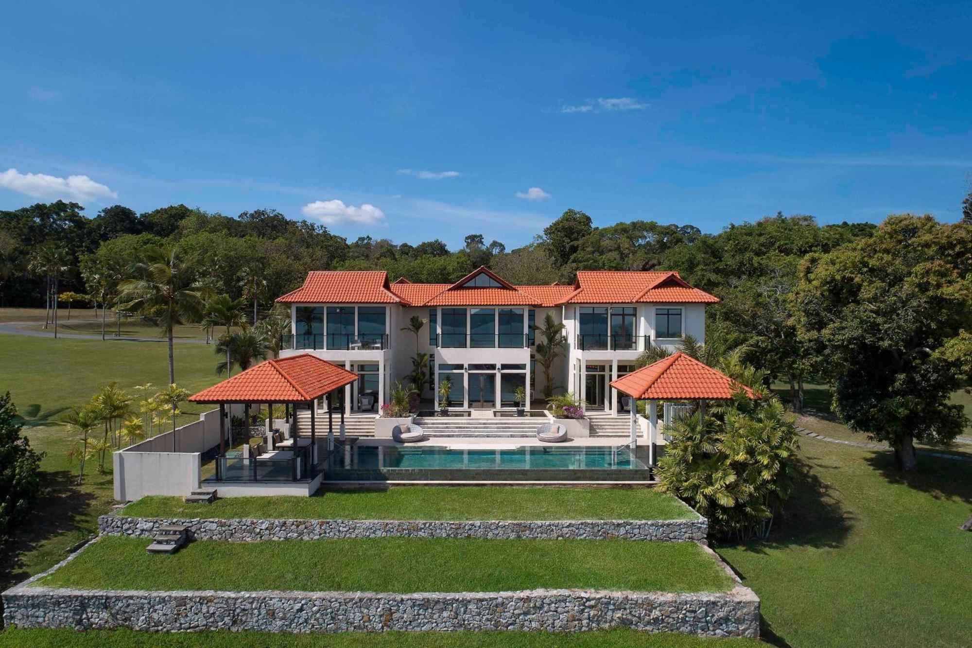 Five-Bedroom Villa Private Pool Ocean View